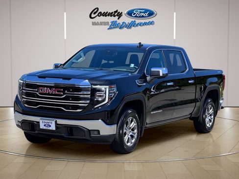 Used 2024 GMC Sierra 1500 SLT AWD/4WD image 2