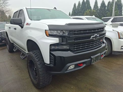 Used 2020 Chevrolet Silverado 1500 LT Trail Boss image 2