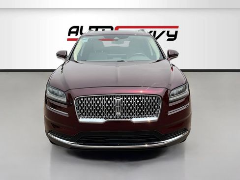 Used 2023 Lincoln Nautilus Reserve AWD/4WD image 2