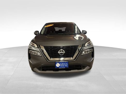 Used 2023 Nissan Rogue SV image 4