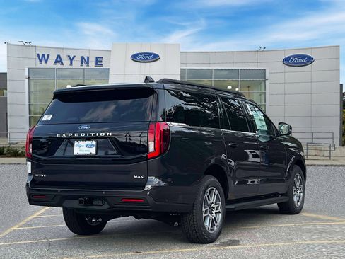 New 2025 Ford Expedition Max Active image 4