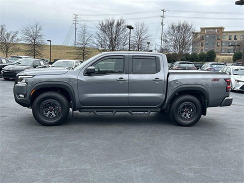 Used 2025 Nissan Frontier PRO-4X image 7