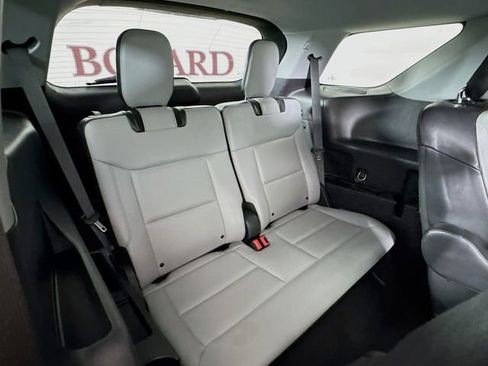 Used 2021 Ford Explorer XLT w/ Equipment Group 202A image 32