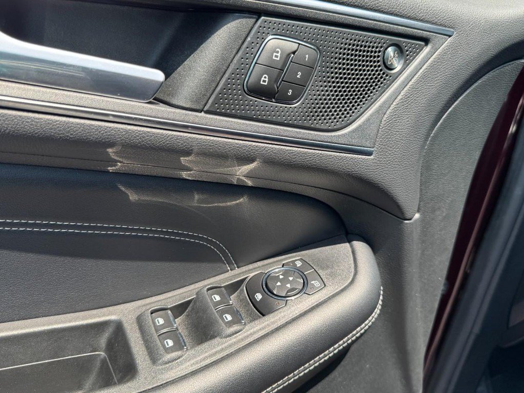 Used 2022 Ford Edge Titanium AWD/4WD image 15