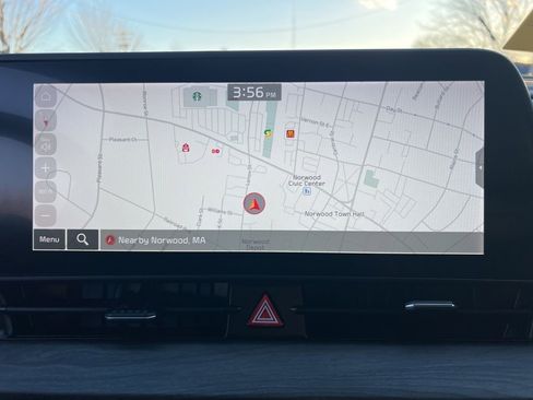 Used 2025 Kia Sportage X-Line w/ Premium Package image 20