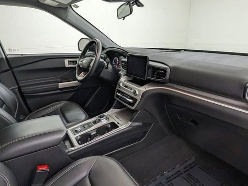 Certified 2023 Ford Explorer XLT w/ Equipment Group 202A image 43