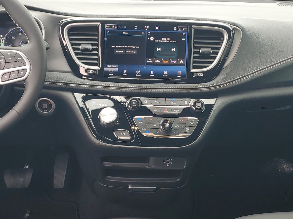 New 2027 Chrysler Pacifica Select FWD image 15