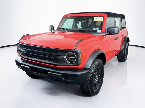 Certified 2023 Ford Bronco 4-Door AWD/4WD image 3