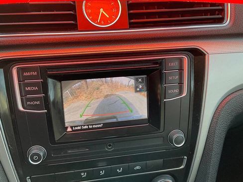 Used 2016 Volkswagen Passat 1.8T S image 8