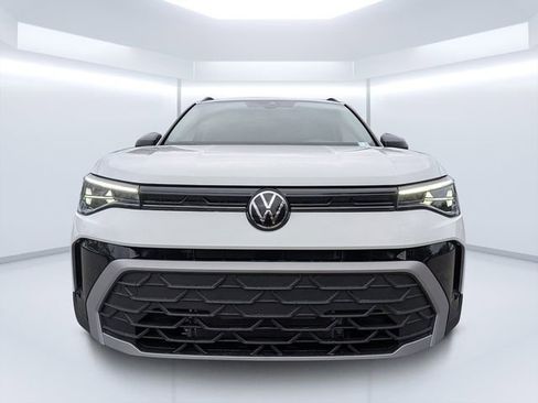 New 2026 Volkswagen Taos S FWD image 8
