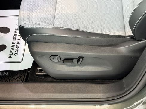 New 2026 Volkswagen Tiguan SE R-Line AWD/4WD image 23