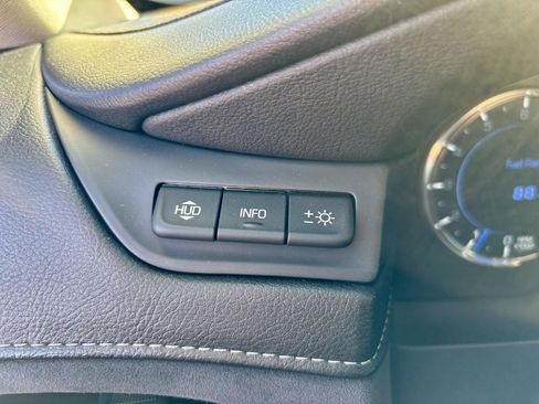 Used 2018 Cadillac Escalade Luxury image 26