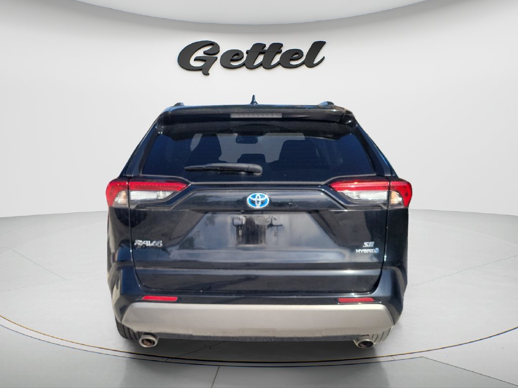 Used 2022 Toyota RAV4 SE w/ Convenience Package AWD/4WD image 4