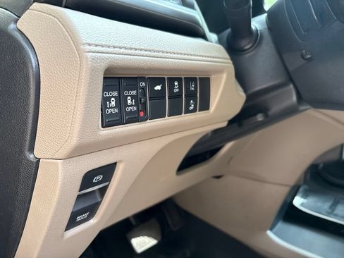 Used 2019 Honda Odyssey EX-L image 20
