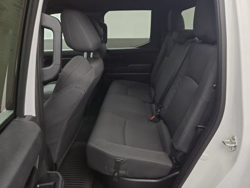 Certified 2025 Toyota Tacoma SR5 AWD/4WD image 17