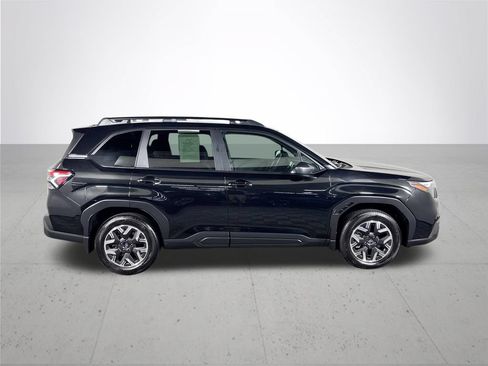 Certified 2026 Subaru Forester Premium w/ Base/Premium Package AWD/4WD image 6