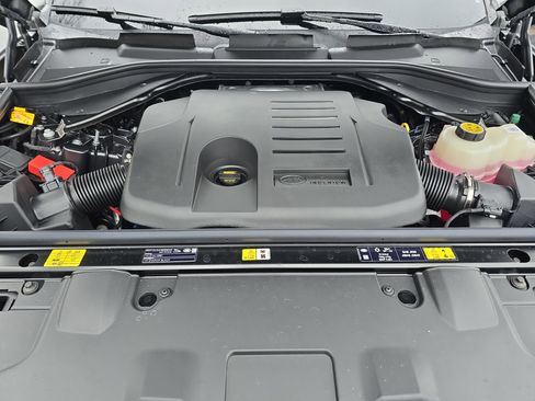 New 2026 Land Rover Range Rover SE image 30