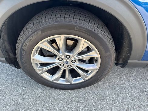 Used 2023 Ford Explorer XLT w/ Equipment Group 202A AWD/4WD image 52