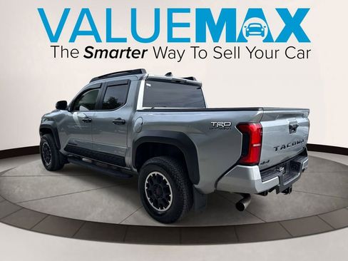 Used 2024 Toyota Tacoma TRD Off-Road AWD/4WD image 5