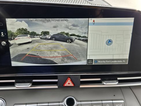 Certified 2025 Hyundai Elantra SEL FWD image 20
