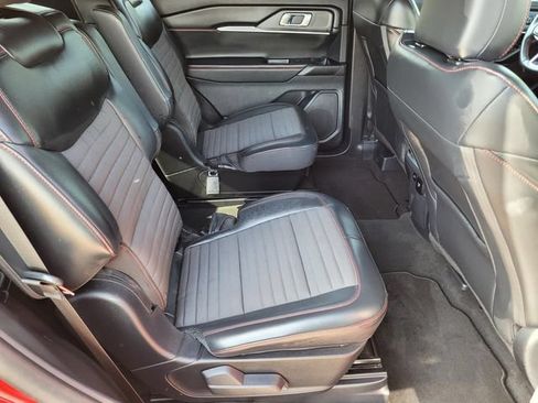 Used 2025 Ford Explorer ST-Line w/ Premium Package RWD image 14