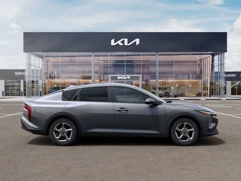 New 2026 Kia K4 FWD image 7
