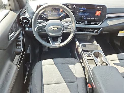 New 2026 Chevrolet Equinox LT image 8