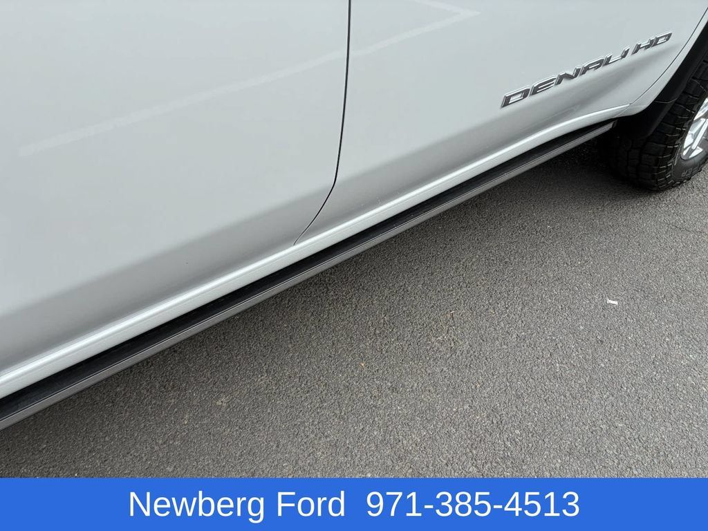 Used 2023 GMC Sierra 3500 Denali w/ Denali Ultimate Package AWD/4WD image 18