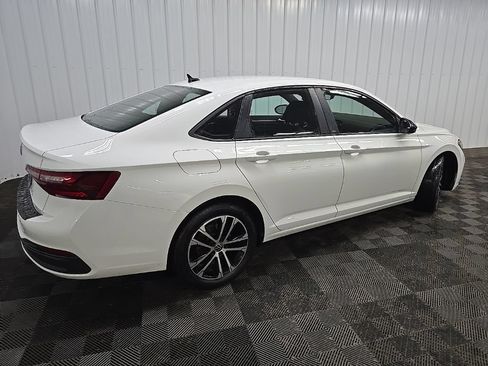 Used 2024 Volkswagen Jetta Sport FWD image 3
