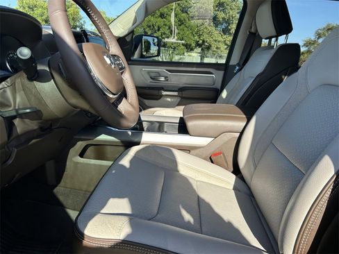 Used 2025 RAM 1500 Laramie w/ Laramie Southwest Edition image 11