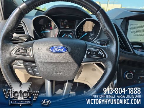 Used 2017 Ford Escape Titanium AWD/4WD image 16