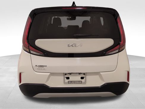 Certified 2023 Kia Soul S image 5