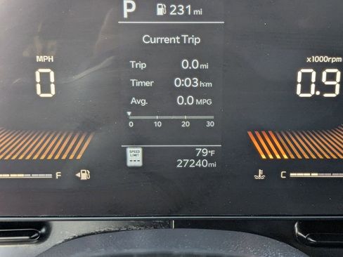 Used 2025 Kia Carnival image 20