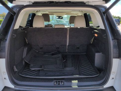 Used 2017 Ford Escape Titanium w/ Equipment Group 301A FWD image 13