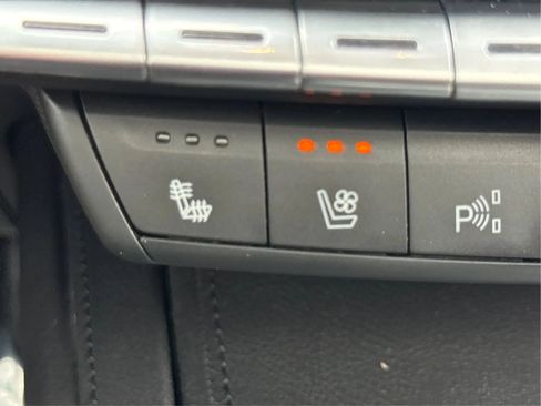 Used 2021 Cadillac XT4 Sport AWD/4WD image 25