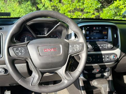 Used 2015 GMC Canyon SLE RWD image 39