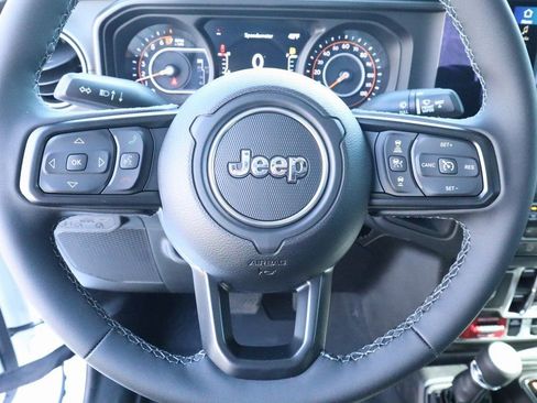 New 2026 Jeep Gladiator Mojave image 3