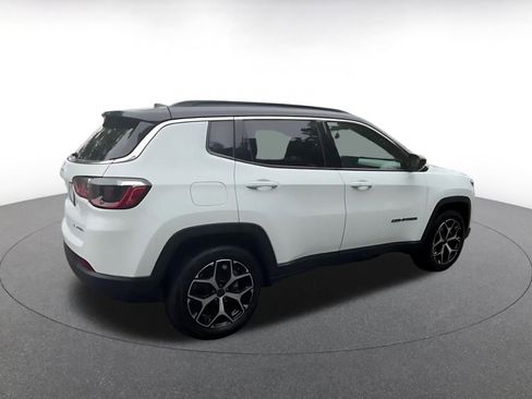 Used 2025 Jeep Compass Limited AWD/4WD image 15