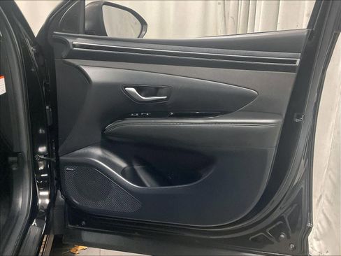 Used 2023 Hyundai Tucson Limited w/ Cargo Package image 12