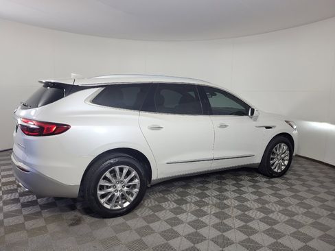 Used 2018 Buick Enclave Premium w/ Experience Buick Package FWD image 10
