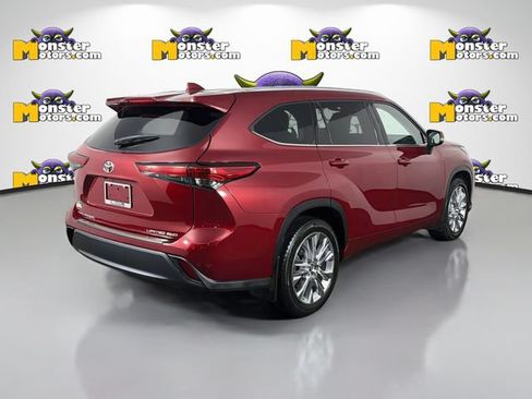 Used 2021 Toyota Highlander Limited AWD/4WD image 5