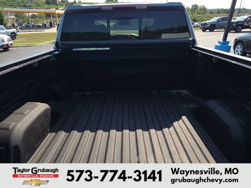 Used 2021 Chevrolet Silverado 1500 LTZ w/ Z71 Off-Road Package AWD/4WD image 8