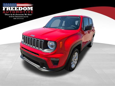 Used 2023 Jeep Renegade Latitude AWD/4WD image 1