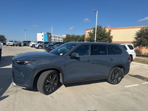 Used 2024 Toyota Grand Highlander AWD Hybrid image 7