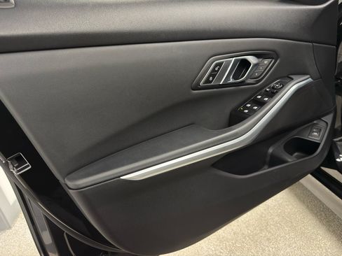 Used 2019 BMW 330i xDrive Sedan w/ Convenience Package image 14