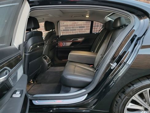 Used 2017 BMW 750Li xDrive image 17