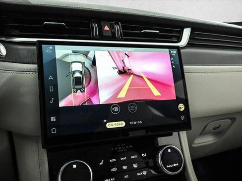 Used 2022 Jaguar F-PACE SVR image 14