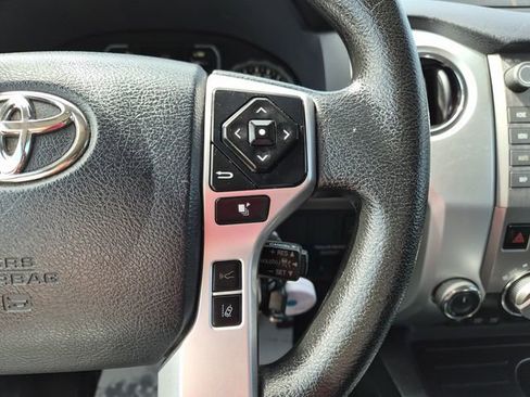 Used 2020 Toyota Tundra SR5 w/ SR5 Convenience Package AWD/4WD image 16