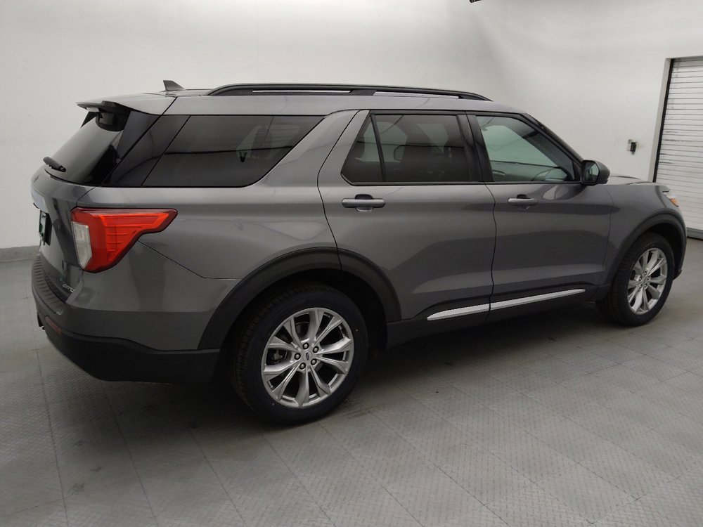 Used 2021 Ford Explorer XLT w/ Equipment Group 202A AWD/4WD image 10