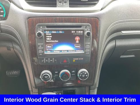Used 2017 Chevrolet Traverse LT FWD image 18